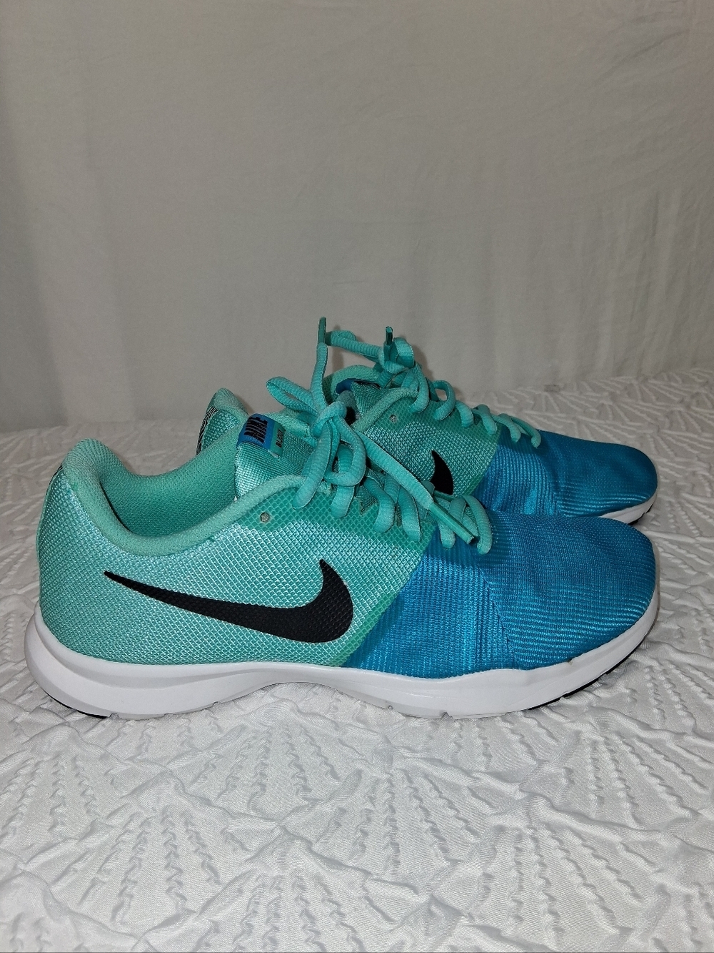 Nike Bl Joux Teal and Aqua Runner Sneakers Size 6